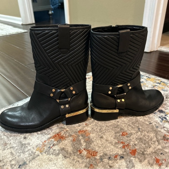 Vince Camuto Walden Quilted Moto Boot Mid-rise Bootie Black Size 6.5 NWOT - Picture 5 of 7